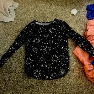 Long sleeve Black and white Tshirt